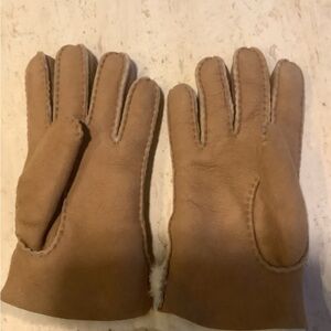 Women’s Gloves UGG New chestnut color